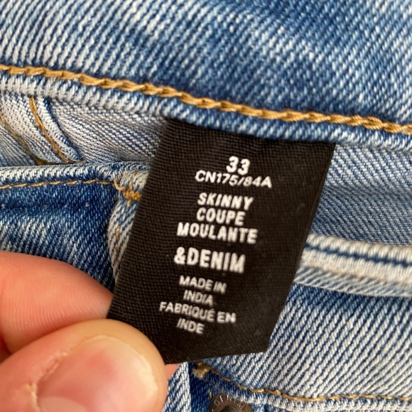 Skinny Ripped Jeans - Picture 2 of 3